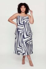 Plus Size Geometric Print Sleeveless Dress with Cargo Pockets